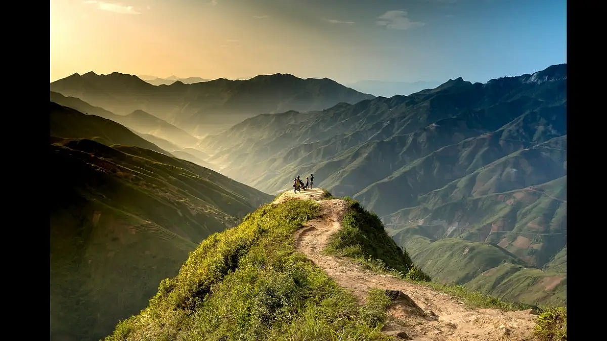 Representative image: the majestic Ta Xua mountain in Son La province, Vietnam