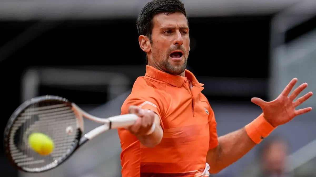 Novak Djokovic in action against Gael Monfils in a match of Madrid Open 2022.