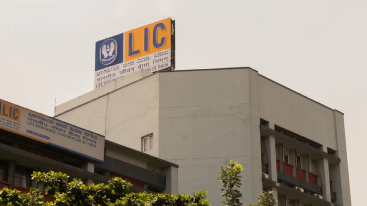 LIC IPO Subscribed 90 Percent Till Noon On Second Day