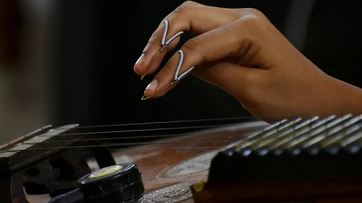 Short Story: The String