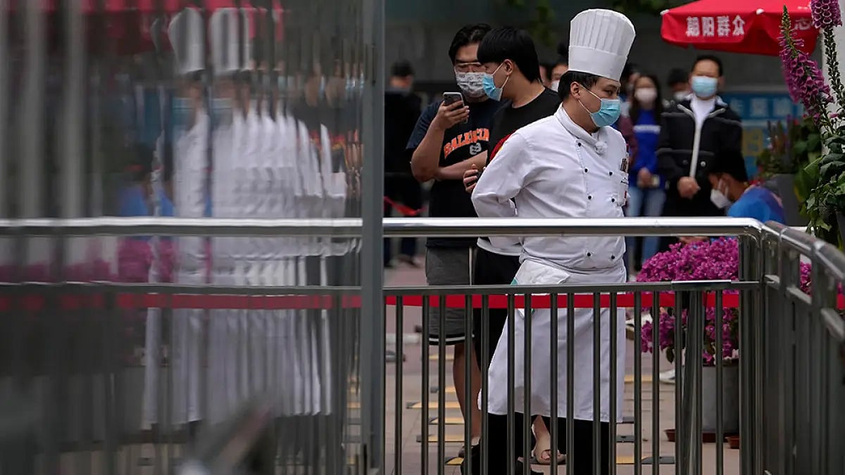 China Fights Economic Slump, Sticks To Costly 'Zero Covid'