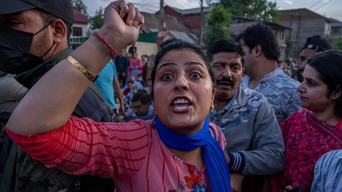 Kashmiri Pandit’s Killing: Police Foils Protest In Srinagar