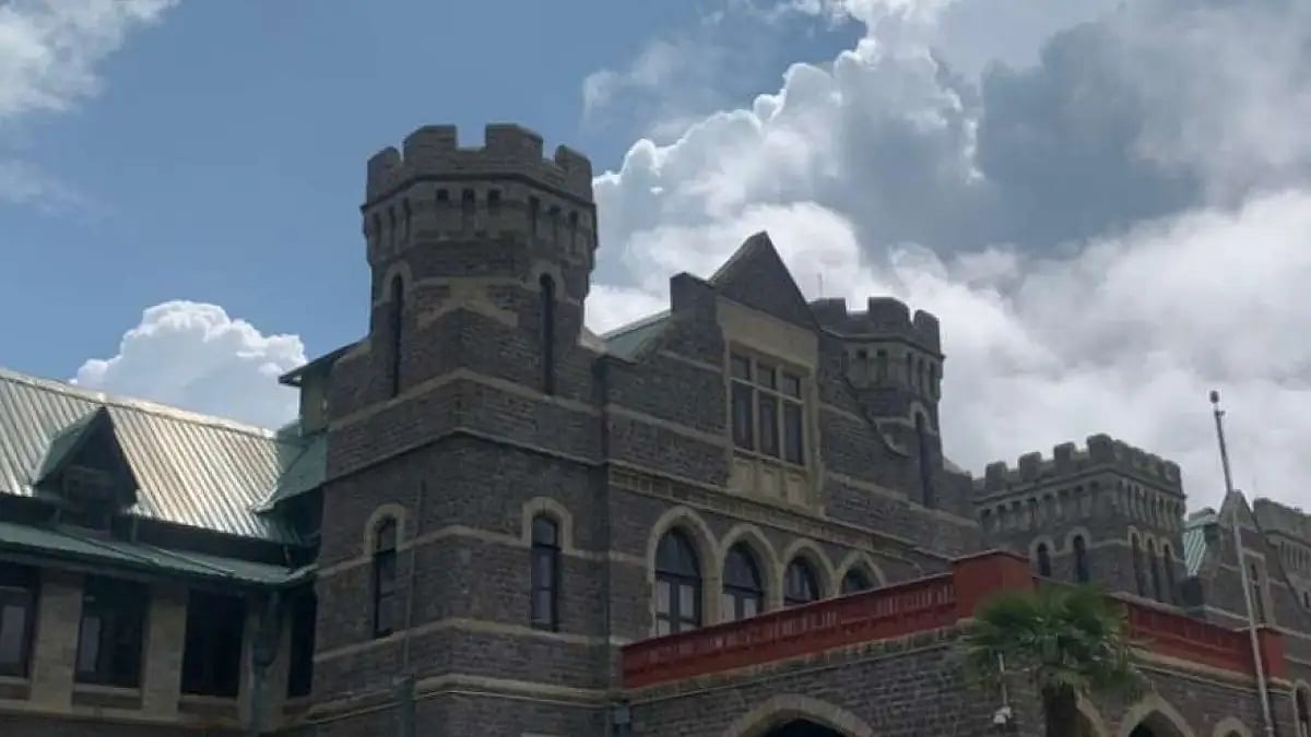 The towering Raj Bhavan looks splendid on a winter morning