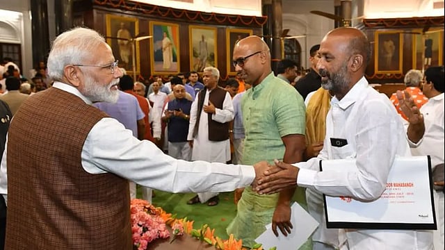 PM Modi Calls Up Telangana BJP Chief Over Phone, Congratulates Him Over Success Of 'Padayatra'