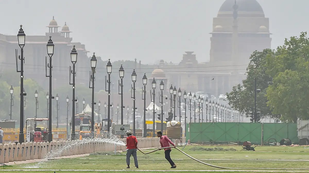Weather: Hot Summer day 