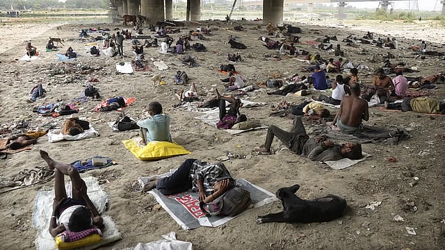 Glimpses From Delhi's Streets Amid Heatwave Raising Temperature