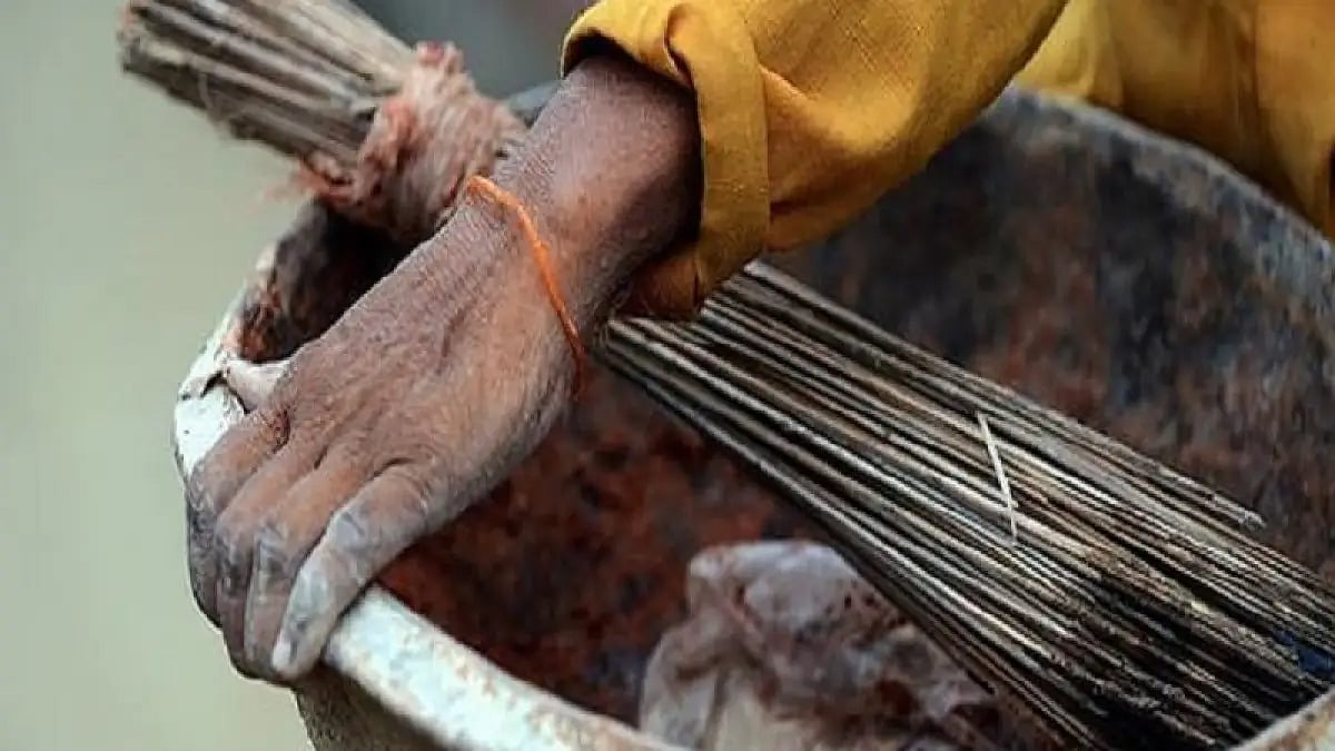 Sanitation workers on strike 