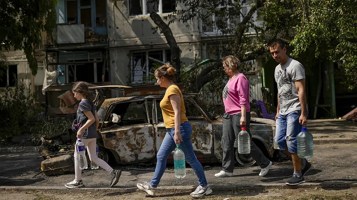 Russia Puts More Strength Behind 'Creeping' Ukraine Advance