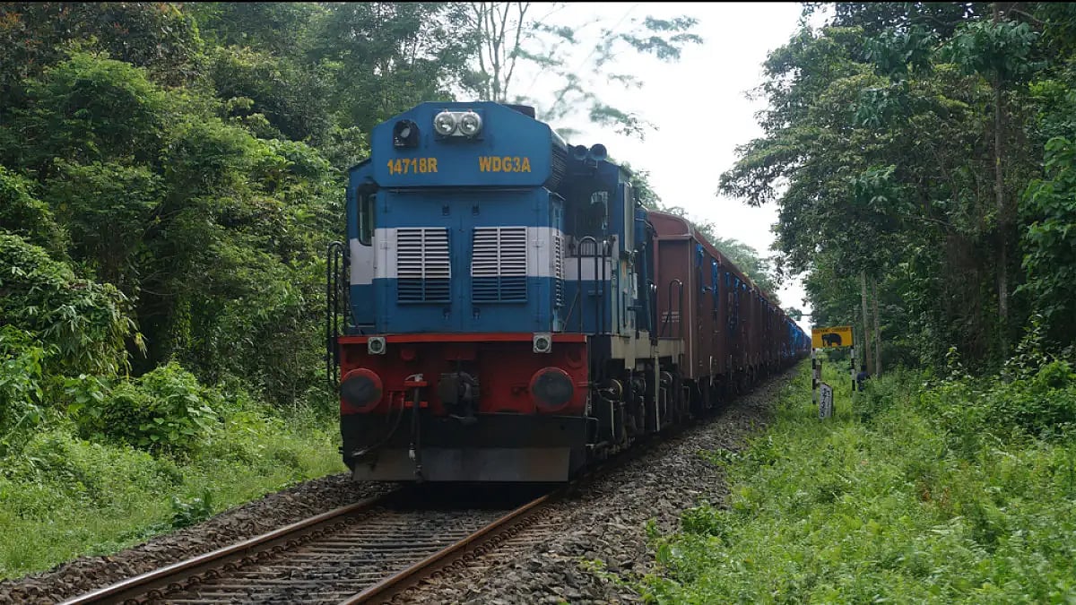 The New Jalpaiguri – Dhaka Cantonment train is Mitali Express