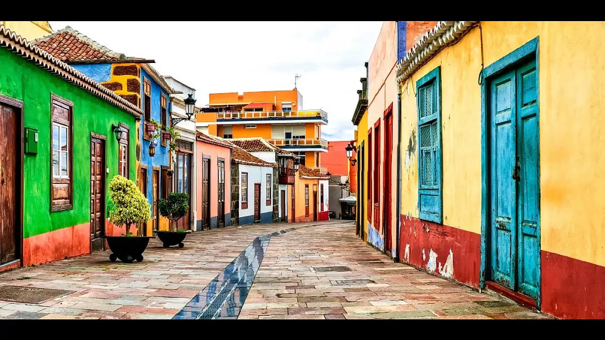 The colourful lanes of Palma