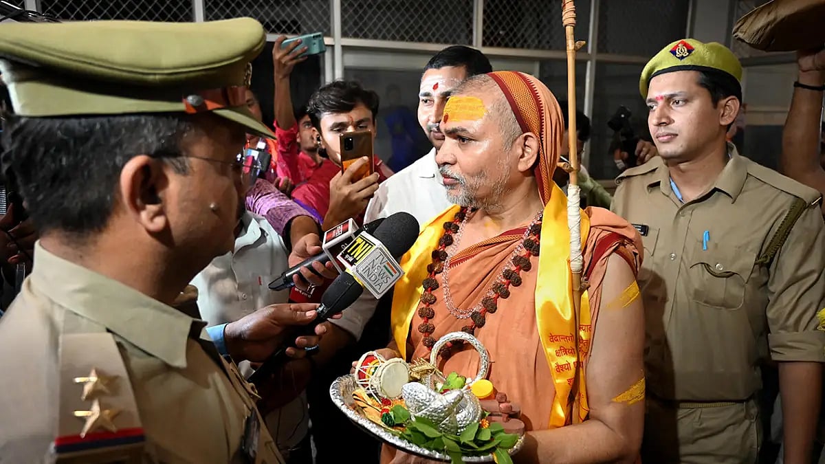 Gyanvapi: Hindu Seer Ends Fast Days After Being Denied Permission To Pray At 'Shivling'