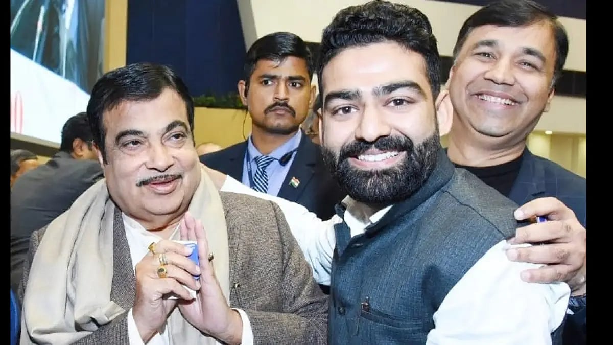 Vishal Gupta with Union Minister Nitin Gadkari