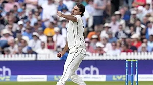 Colin de Grandhomme had walked off the pitch due to pain in his right leg on Day 3 of England vs New