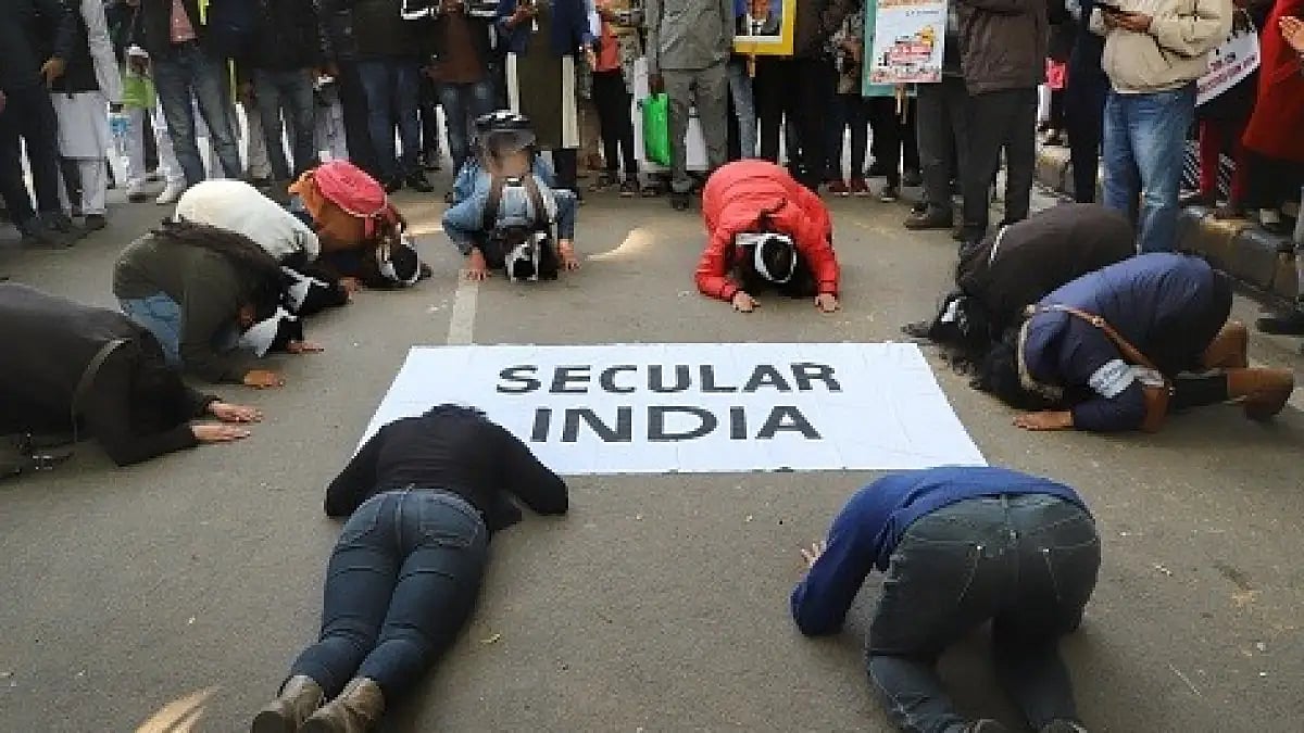 All religious groups of India to maintain secularism