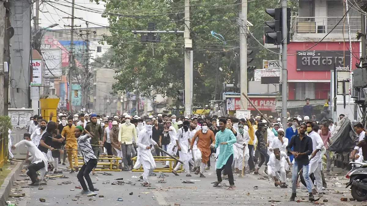 Stone-pelting during violent protests in Jharkhand's Ranchi