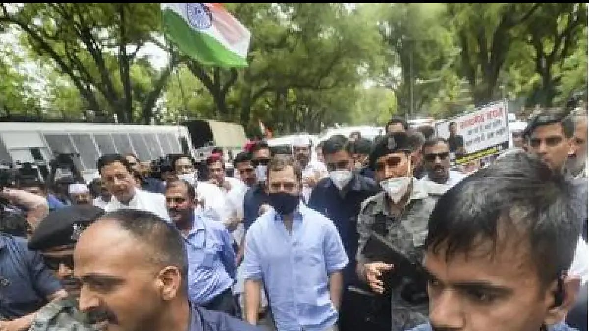 Congress leader Rahul Gandhi leaves for ED office amid protests.