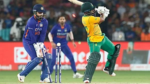 Captains in action! Watch India vs South Africa, third T20I cricket match live.