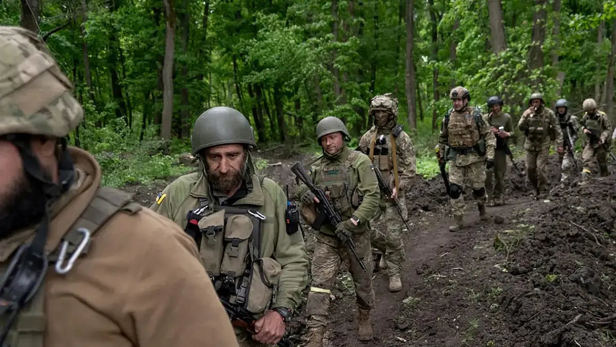 Ukrainian soldiers in Eastern Ukraine