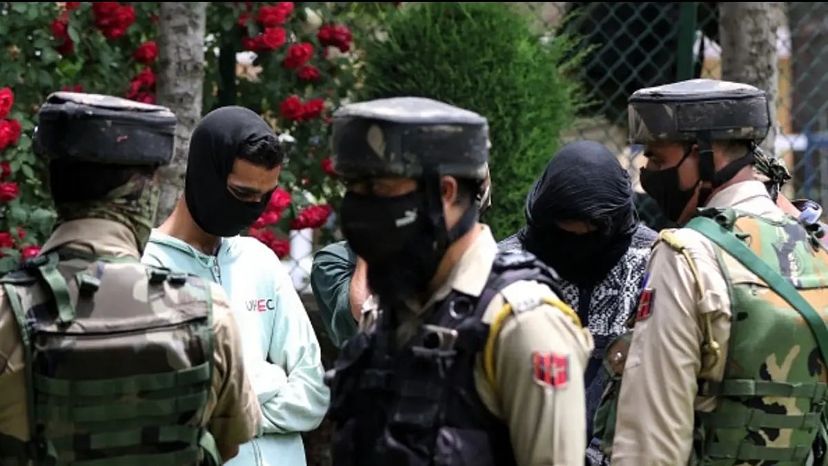 Encounter Breaks Out Between Militants And Security Forces In South Kashmir