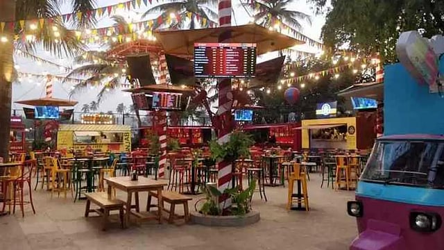 Bar Bank: A Food Truck Carnival In Mumbai