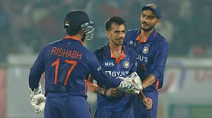 Yuzvendra Chahal celebrates one of his wickets. Get IND vs SA third T20 highlights.