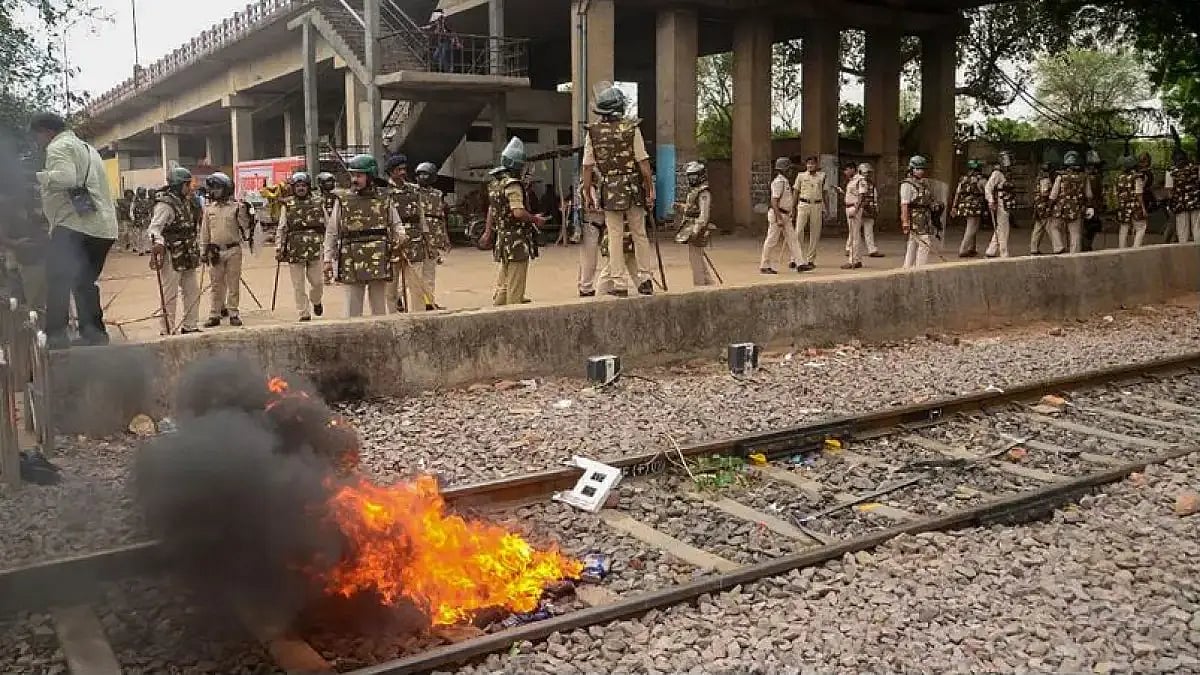 Protest against Agnipath scheme. 