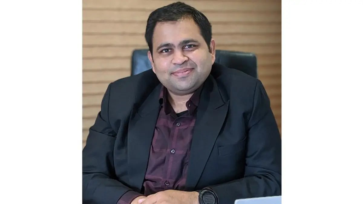  Saurabh Agarwal, Co- Founder, GrowiT