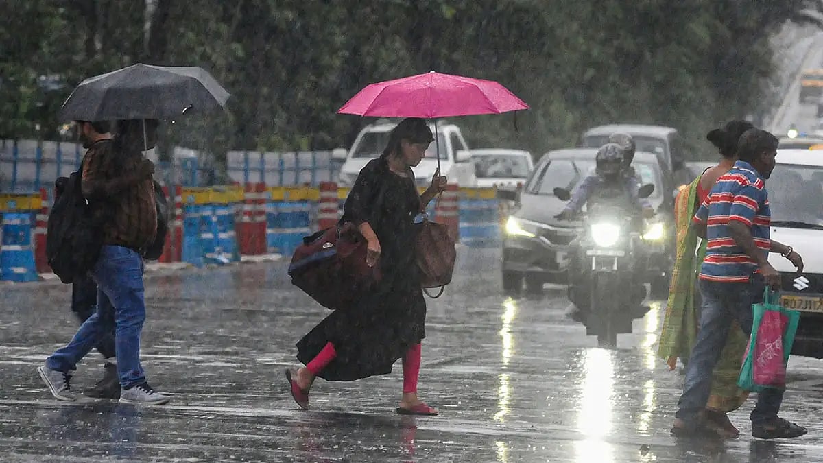 Monsoon Rains Soak Kolkata