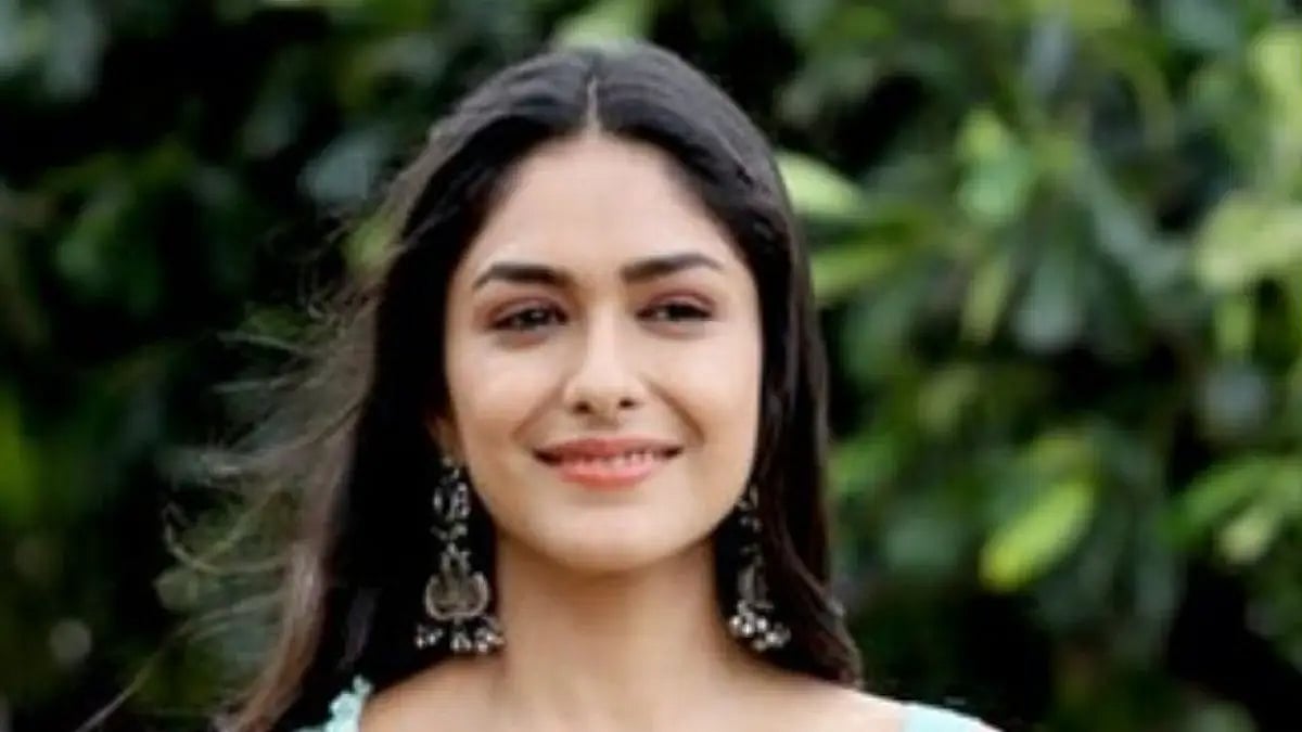 Mrunal Thakur