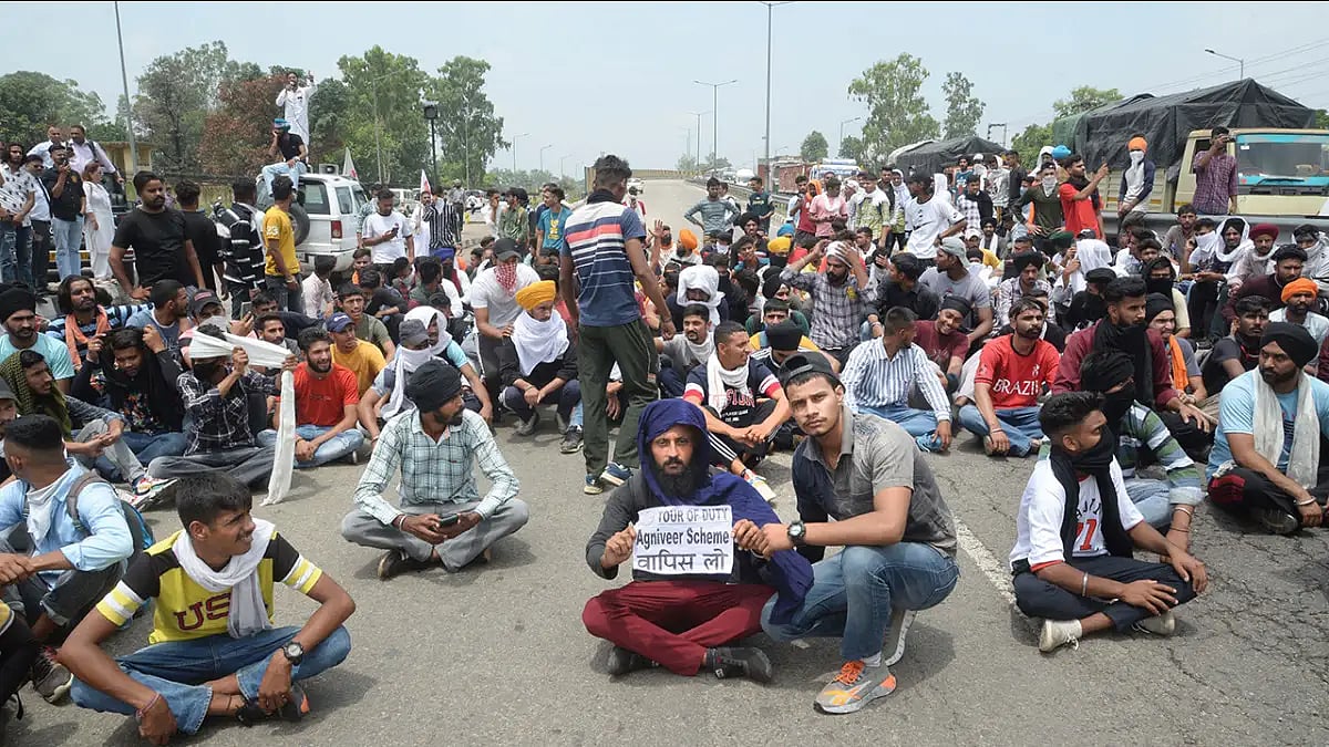 Rage across the country against the Agnipath army recruitment scheme.