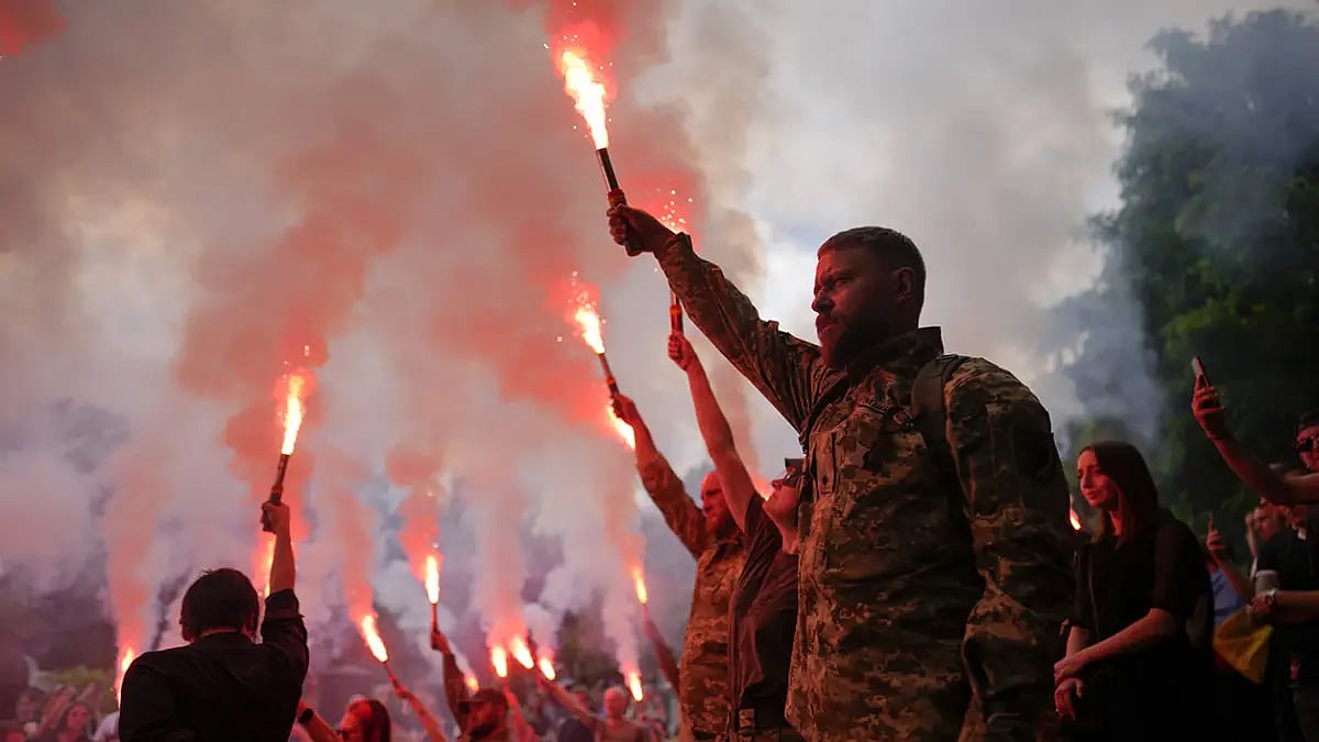 Ukrainian Army Leaving Battered City For Fortified Positions