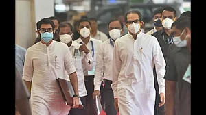 Maharashtra Crisis | With Turbulence In MVA Coalition, Will Uddhav Thackeray's Govt Topple?