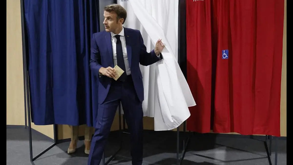 Emmanuel Macron Holds Post-Poll Talks With France’s Main Party Leaders