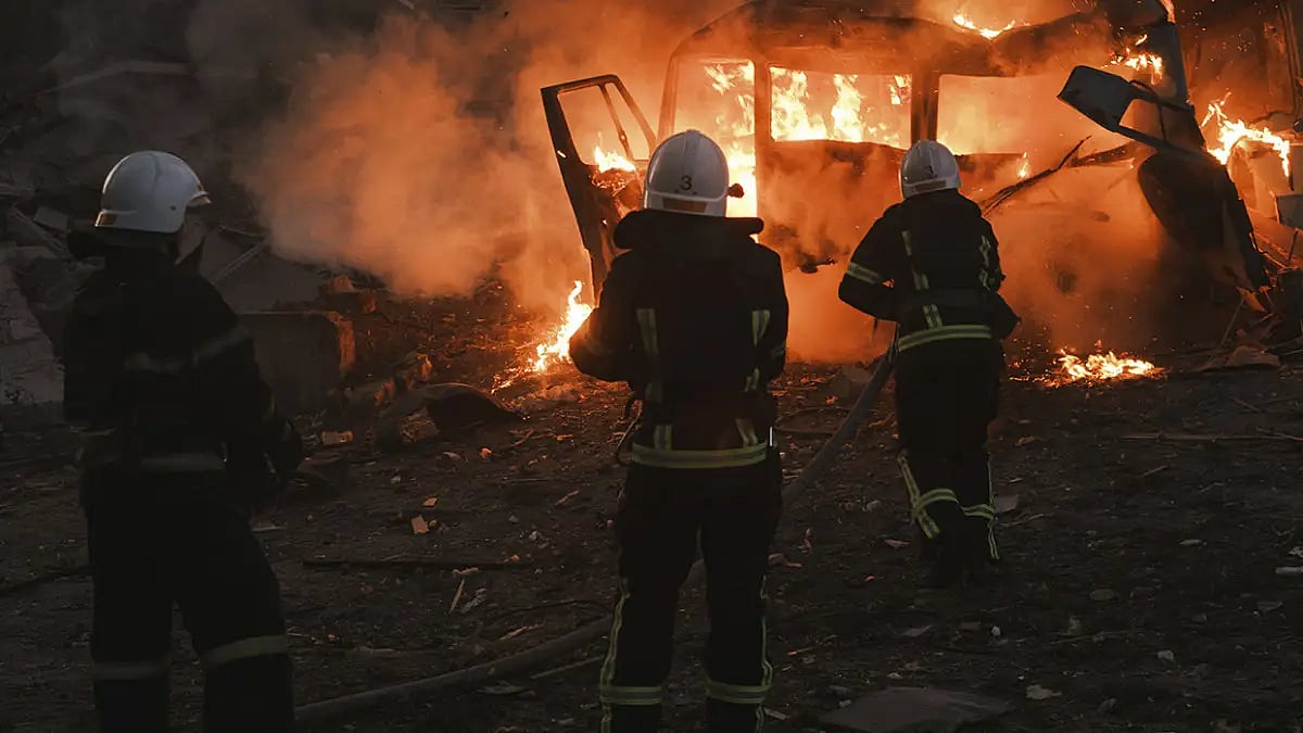 Russians Try To Block City, Cement Gains In Eastern Ukraine