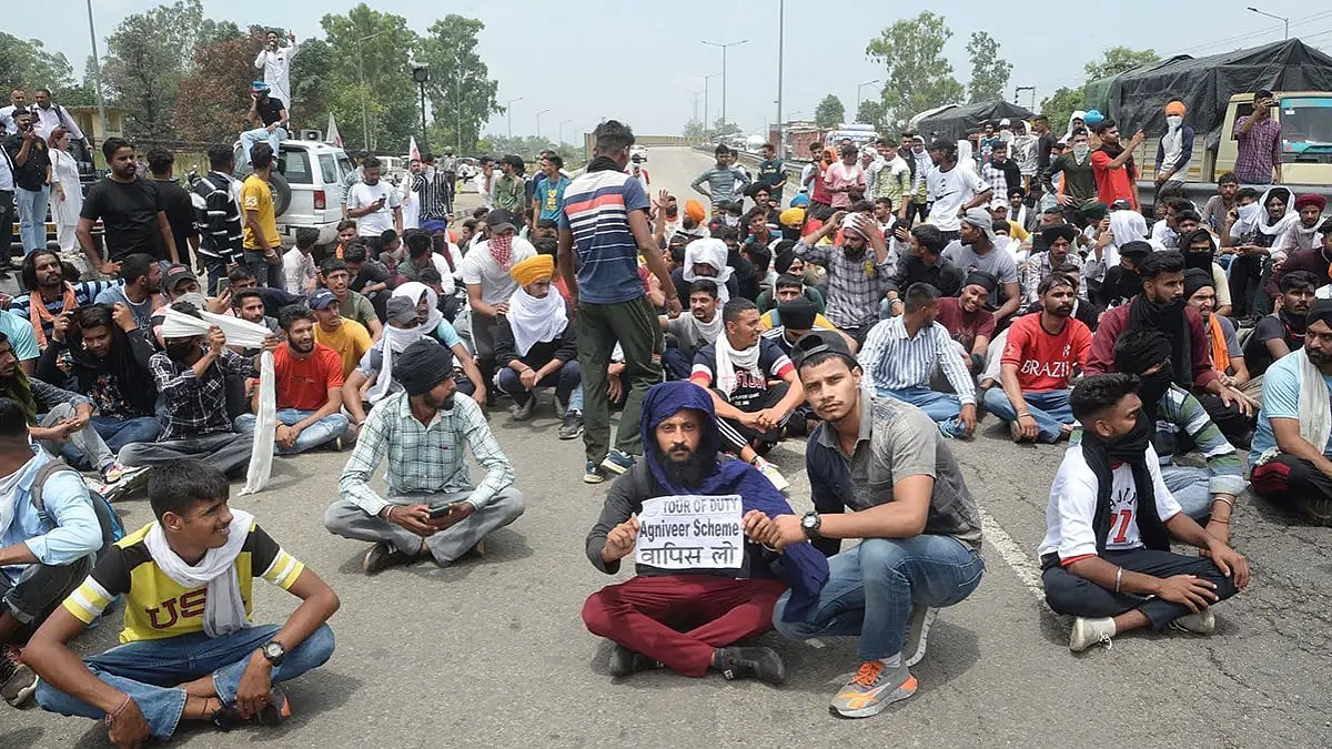 Protests Against 'Agnipath' 