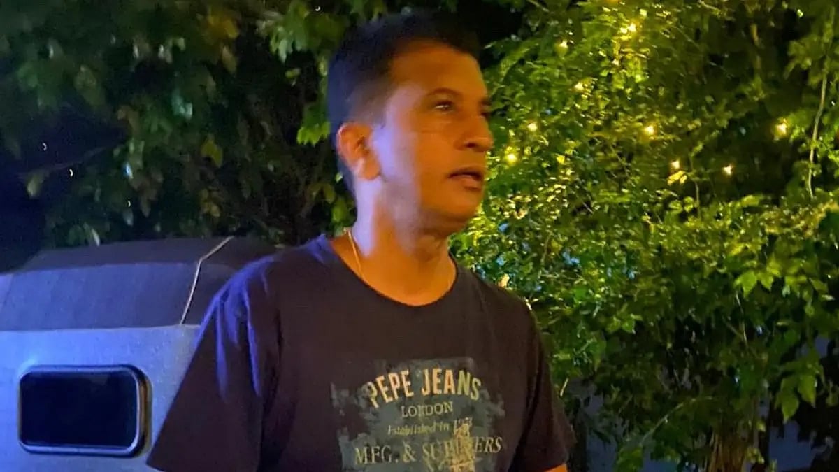 Roshan Mahanama has urged the citizens of Sri Lanka to support each other during this tough time. 