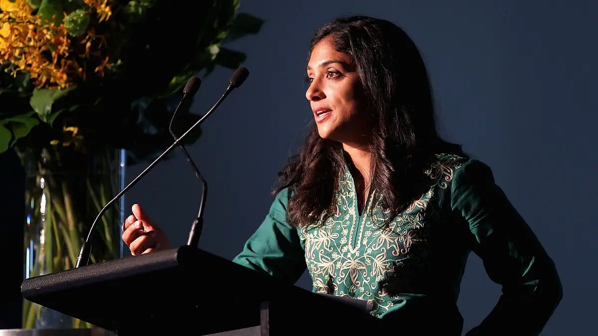Lisa Sthalekar was the first woman to score 1000 runs and take 100 wickets in ODI cricket. 