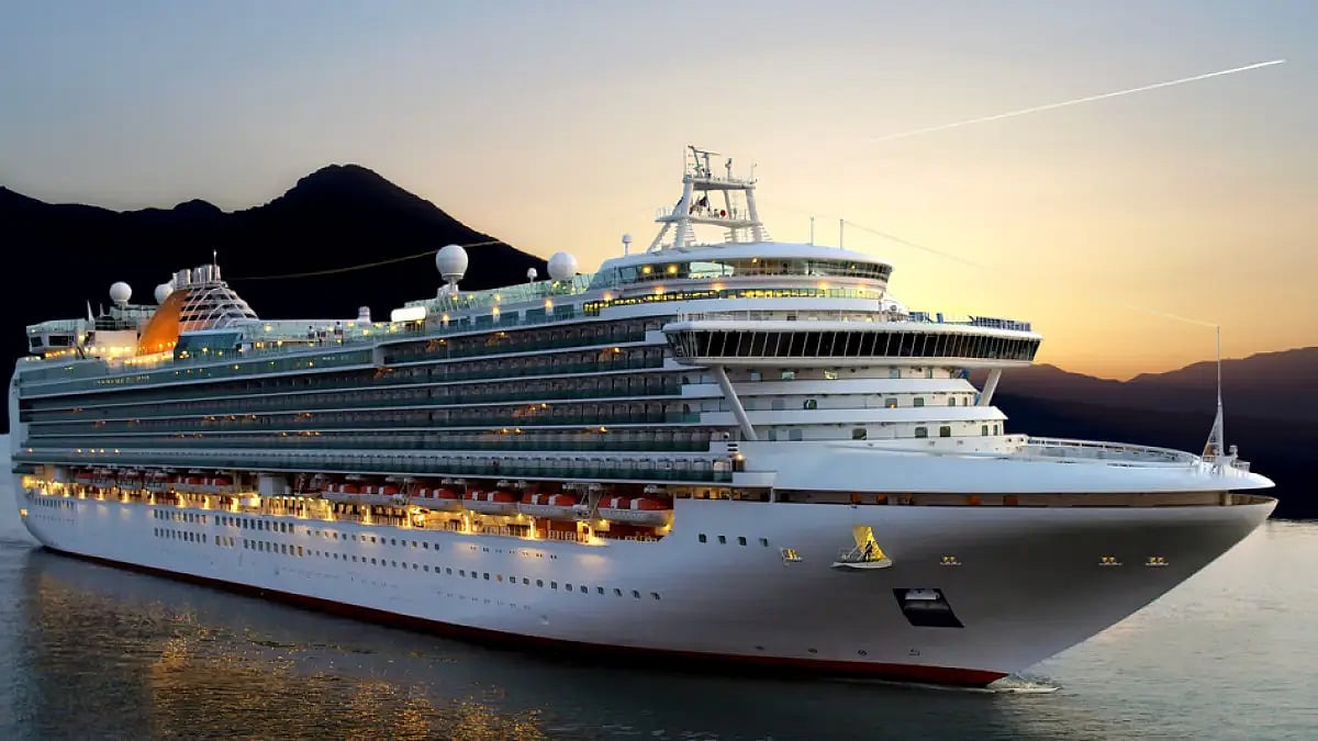 The cruise will create minimal pollution and will not have a severe environmental impact