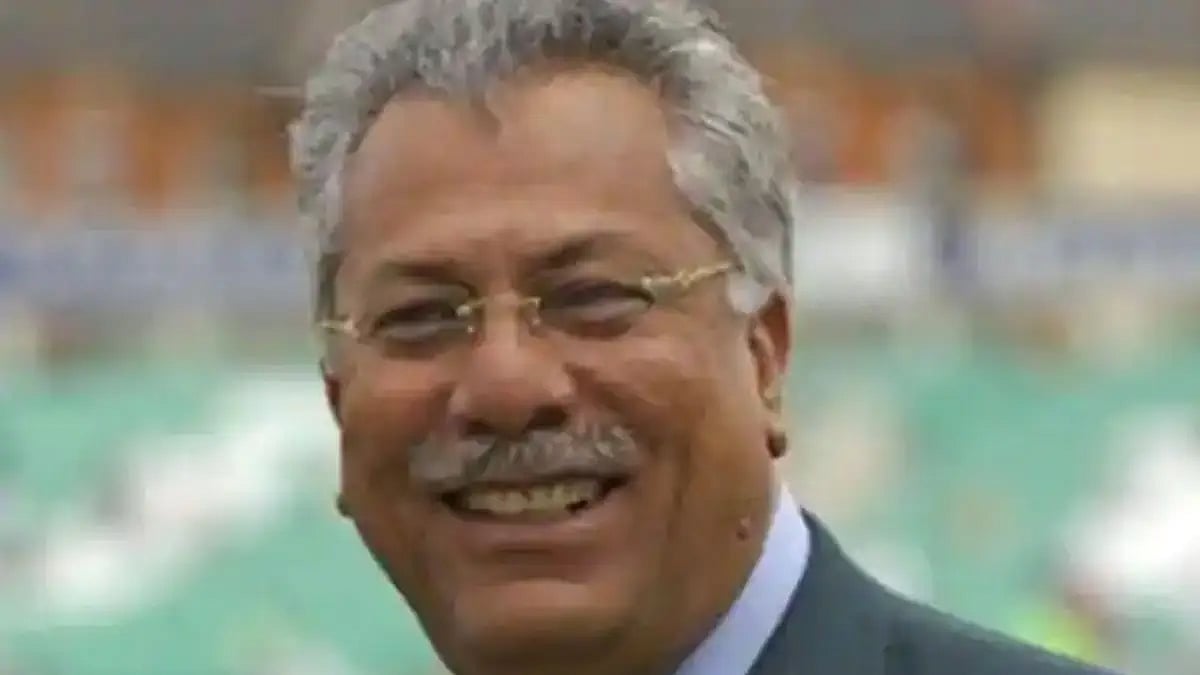 Zaheer Abbas played 72 Tests and 62 ODIs for Pakistan.