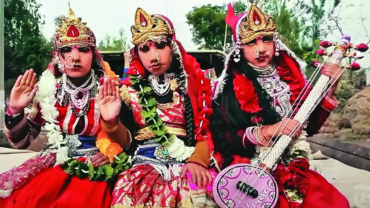 There Flowed A River: In Search Of The Vedic Saraswati