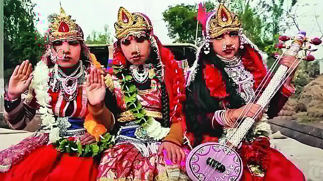 There Flowed A River: In Search Of The Vedic Saraswati