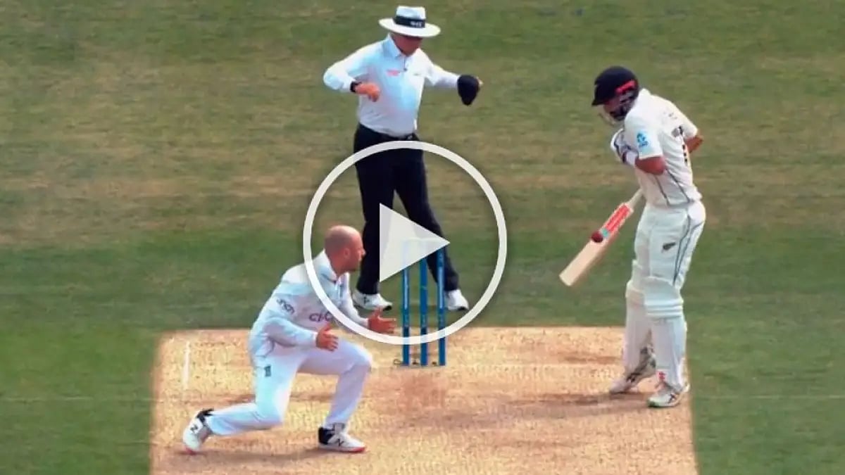 'Bizarre! Mitchell middles it to mid-off and Nicholls is out!'