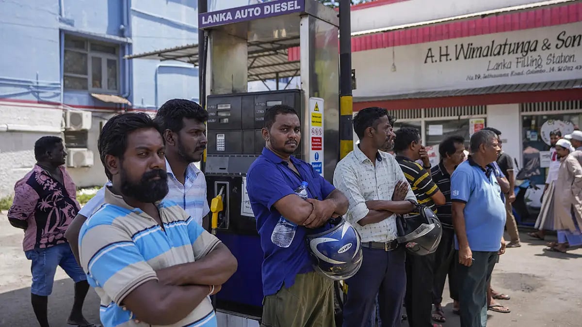 With No Fuel And No Cash, Sri Lanka Keeps Schools Closed