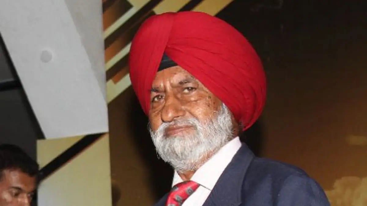 Varinder Singh was conferred with the Dhyan Chand Lifetime Achievement Award in 2007.