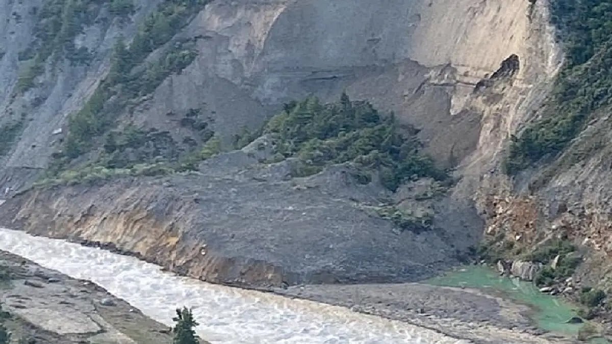 Massive landslide occurred at a railway construction site in Manipur