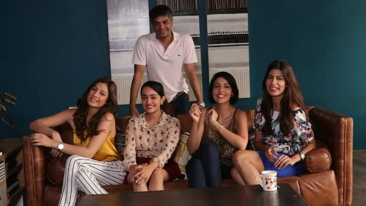 The Team Of 'Udan Patolas'