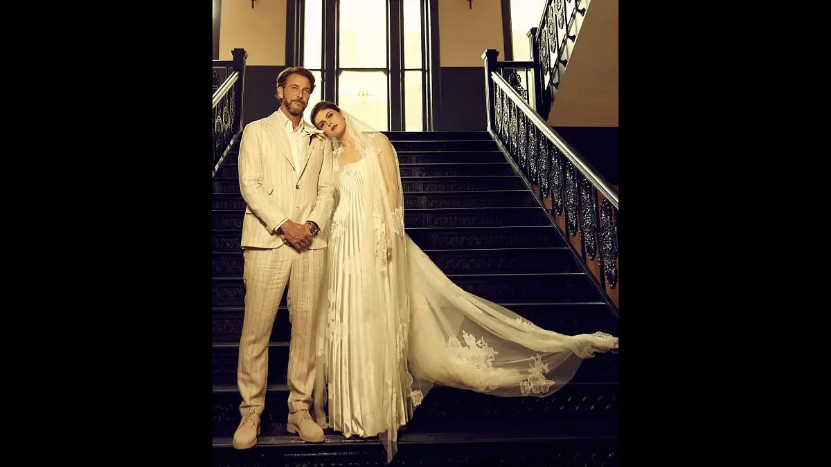 Alexandra Daddario with boyfriend Andrew Form