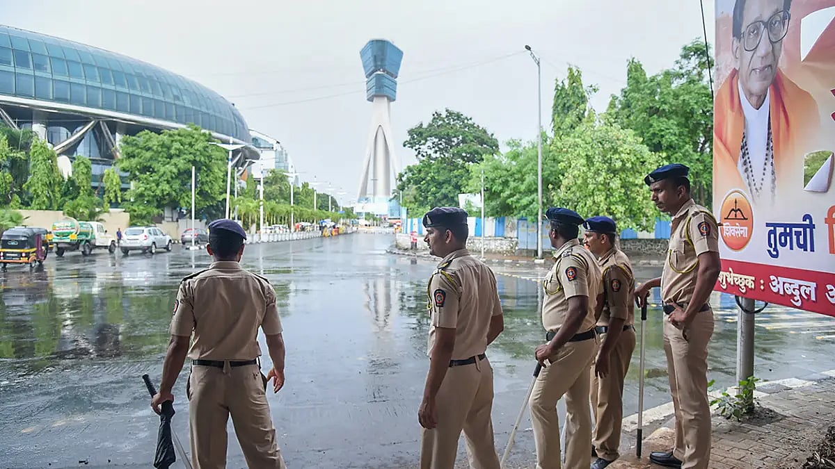 Rebel Shiv Sena MLAs Shifted To South Mumbai Hotel After They Return From Goa