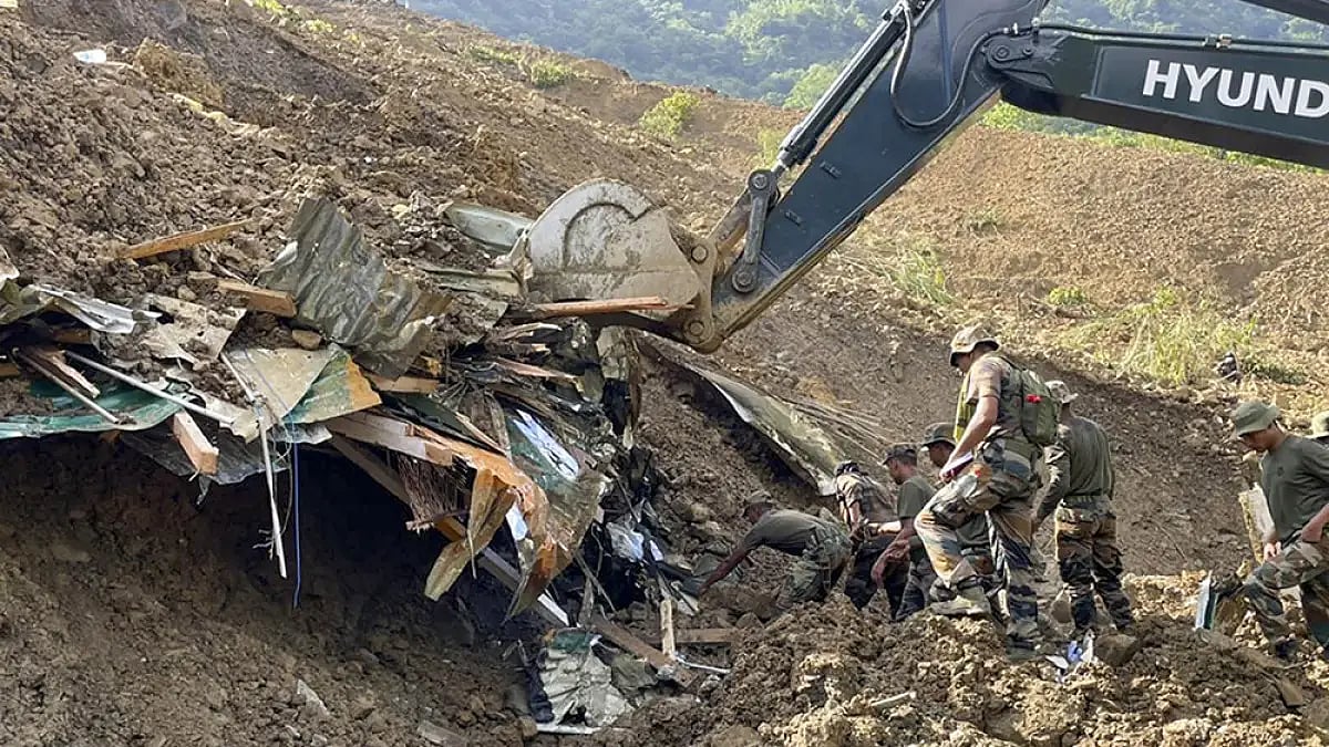 Road Blocked After Landslide In Kullu District