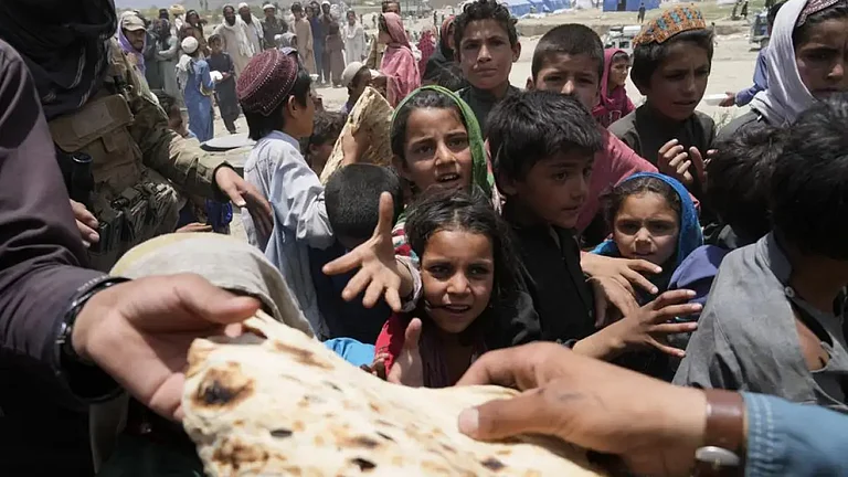 Number of people living in poverty, or are vulnerable to poverty, stands at over 5 billion - null